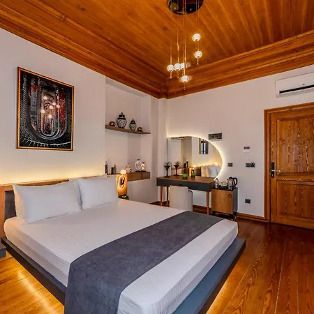 Kallavi Pera Hotel