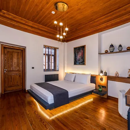 Kallavi Pera Istanbul